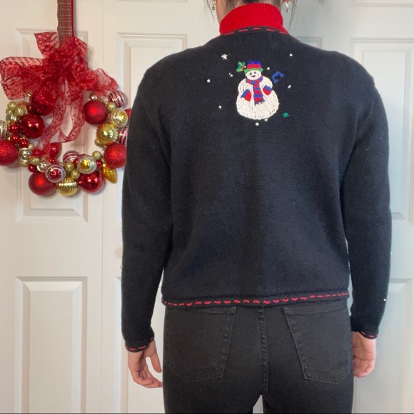 VTG Holiday Christmas Carolers Embroidered Black Sweater Cardigan Women's Sz M - Picture 3 of 9